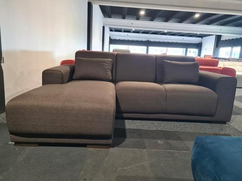 Nieuwe trendy hoekbank loungebank bruin structuurstof, Huis en Inrichting, Banken | Bankstellen, Nieuw, Vierpersoons of meer, 150 cm of meer