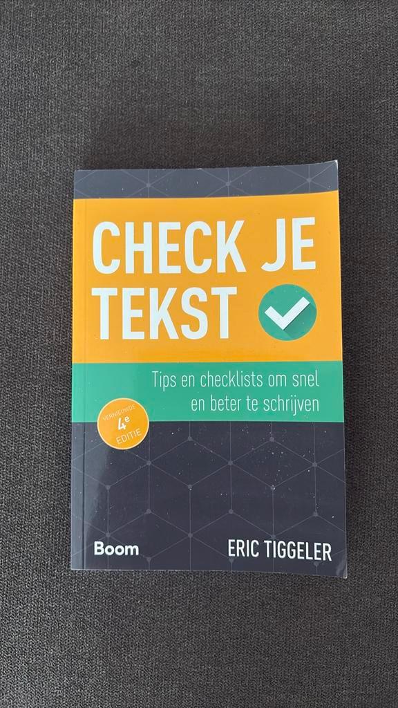 Eric Tiggeler - Check je tekst, Boeken, Overige Boeken, Zo goed als nieuw, Ophalen of Verzenden