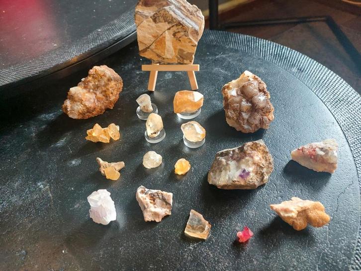 Enorm toffe collectie mineralen!, Verzamelen, Mineralen en Fossielen, Ophalen of Verzenden