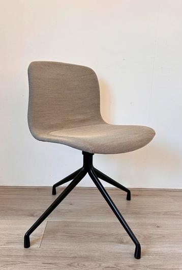2 Hay AAC 11 design stoelen beschikbaar voor biedingen