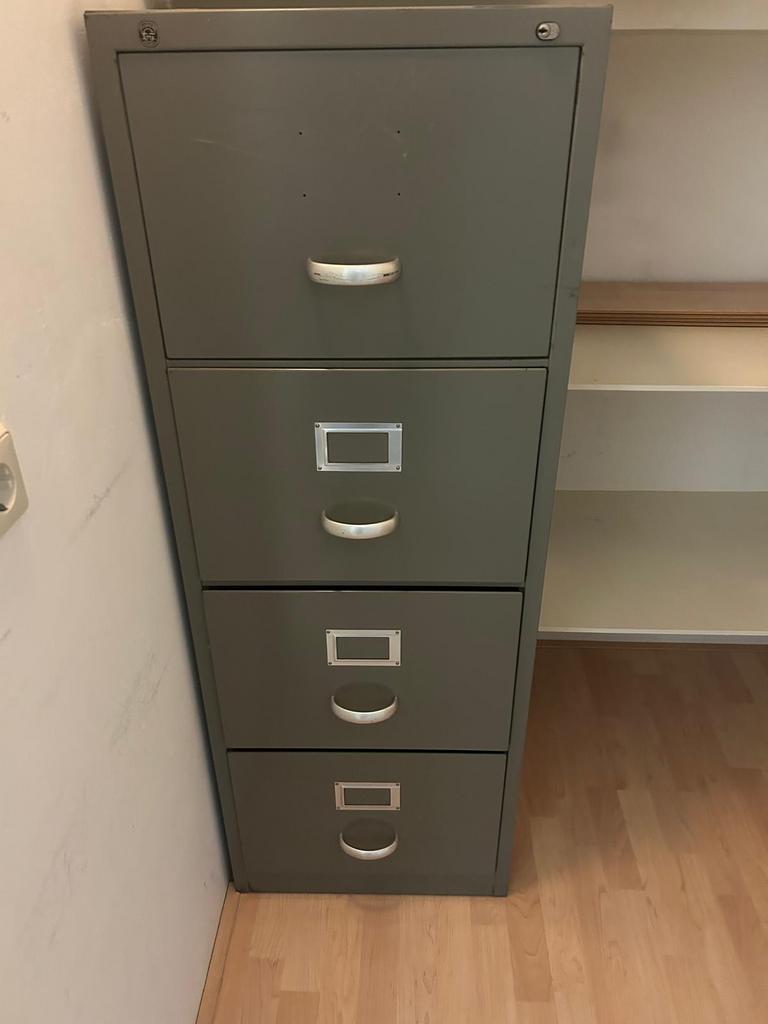 Opbergkast, Huis en Inrichting, Kasten | Roldeurkasten en Archiefkasten, Ophalen, 50 tot 100 cm, Zo goed als nieuw, Minder dan 100 cm