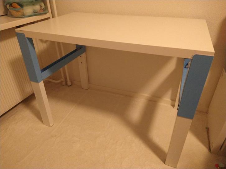 Verstelbaar bureau kinderkamer Ikea PÅHL, Huis en Inrichting, Bureaus, Gebruikt, Bureau, In hoogte verstelbaar, Ophalen
