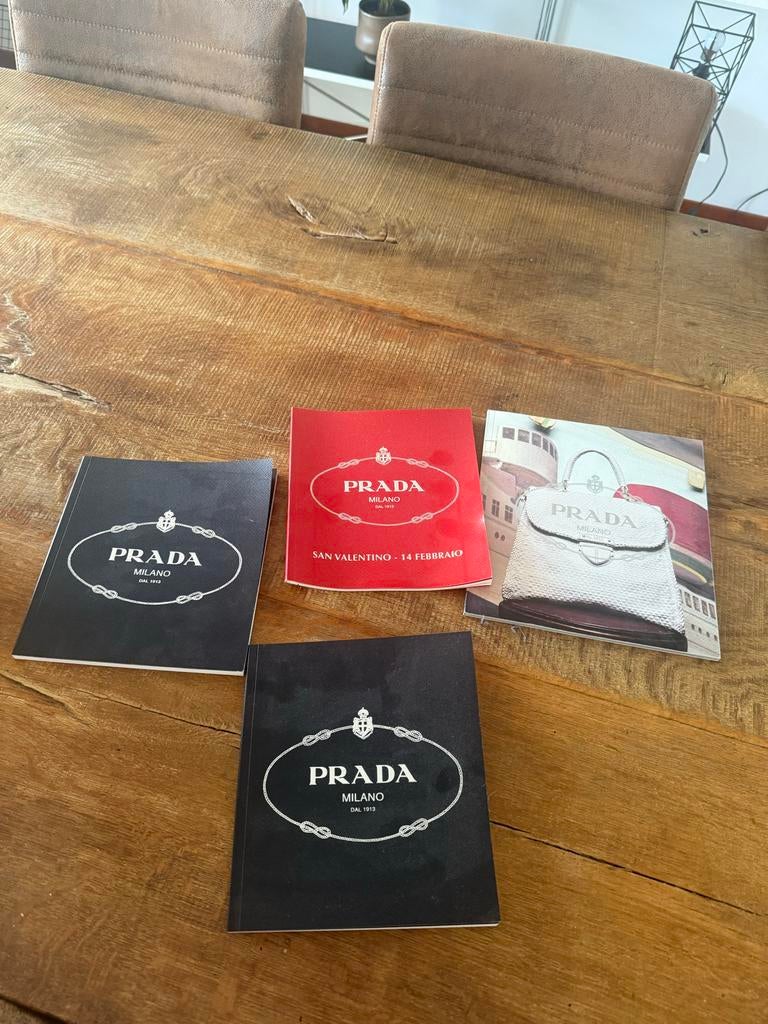 Prada Collector Item Boekjes - Decoratie, Huis en Inrichting, Ophalen of Verzenden, Zo goed als nieuw, Overig