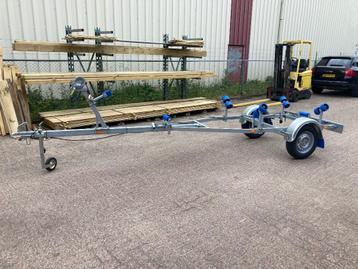 Kanteltrailer | 500 kg laadvermogen | Boot trailer tot 6 m beschikbaar voor biedingen