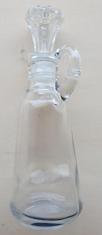 glazen stolp flesje. Hoogte is 16 cm. beschikbaar voor biedingen