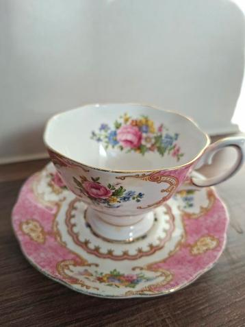 Royal Albert Lady Carlyle Kop en Schotel beschikbaar voor biedingen