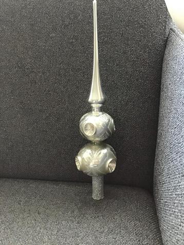 Vintage deuk piek zilver in goede staat. beschikbaar voor biedingen
