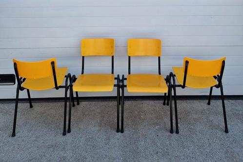 36 x schoolstoelen kunststof kantine cafe horeca stoelen, Huis en Inrichting, Stoelen, Zo goed als nieuw, Vijf, Zes of meer stoelen