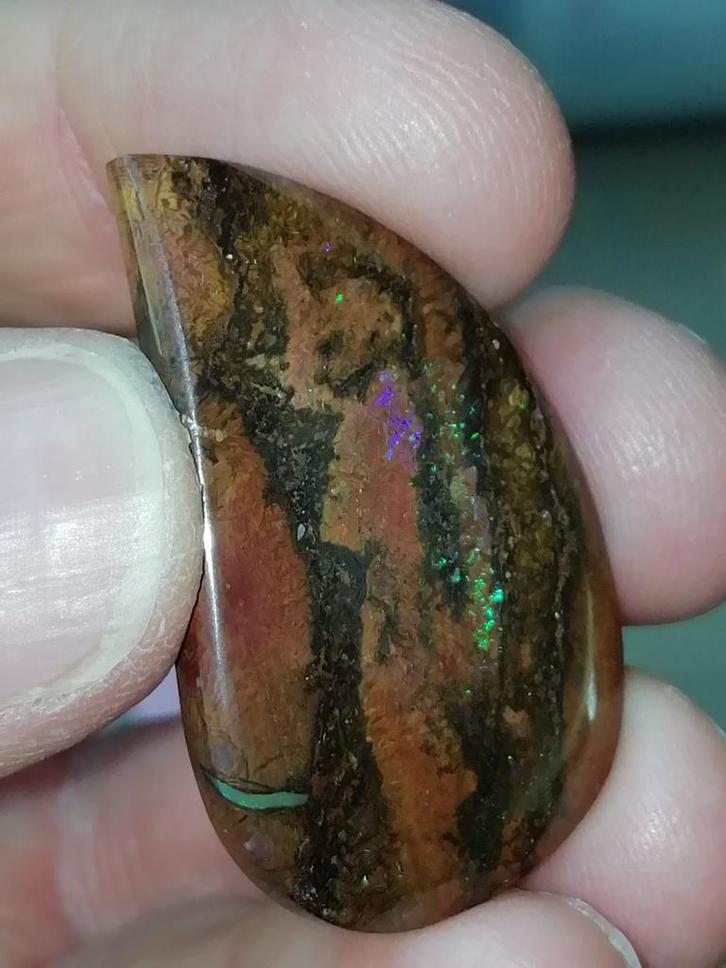 Boulder opaal, Verzamelen, Mineralen en Fossielen, Ophalen of Verzenden