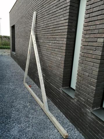 Bouw winkelhaak aluminium 237 x 250 beschikbaar voor biedingen
