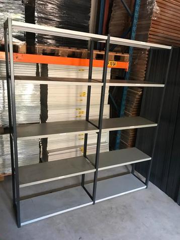 Metalen stelling 30cm diep 600cm