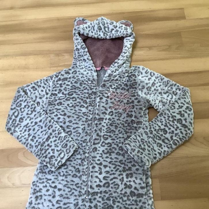 Heerlijk warme Onesie // huispak maat S. ZGAN, Kleding | Dames, Huispakken, Zo goed als nieuw, Maat 36 (S), Grijs, Ophalen of Verzenden