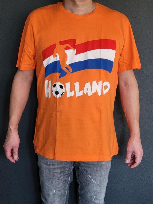 Oranje voetbal T-shirt met de tekst HOLLAND – Maat XXL, Verzamelen, Sportartikelen en Voetbal, Nieuw, Shirt, Overige binnenlandse clubs