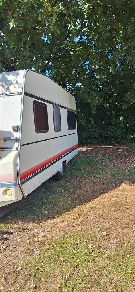 Caravan burstner club 1992 volledig ingericht, Caravans en Kamperen, Tenten, tot en met 4, Gebruikt, Ophalen