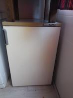 GRATIS tafelmodel vriezer werkt maar isolatiemat. komt eruit, Gebruikt, Minder dan 85 cm, Minder dan 60 cm, Vrijstaand