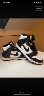Nike dunk high, Kleding | Dames, Schoenen, Ophalen of Verzenden, Zo goed als nieuw, Sneakers of Gympen