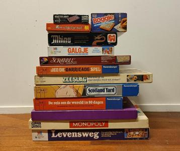 Oude klassieke bordspellen beschikbaar voor biedingen