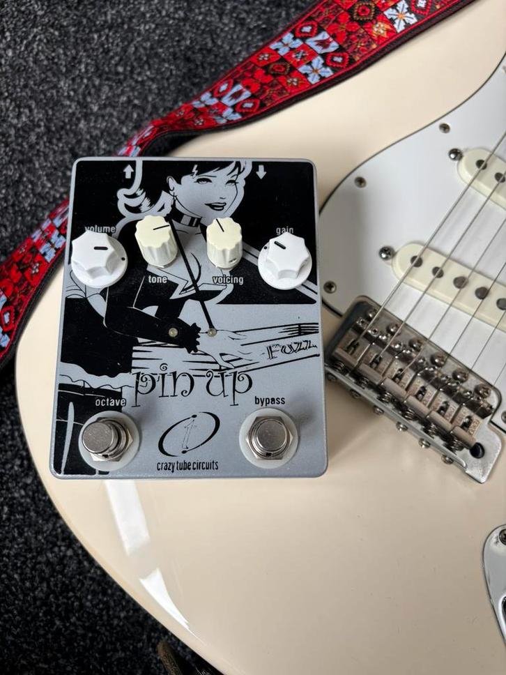 Crazy Tube Circuits Pin Up Octave Fuzz, Muziek en Instrumenten, Effecten, Distortion, Overdrive of Fuzz, Ophalen of Verzenden