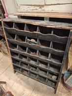 Oude houten vakkenkast wandkastje gruttersbak brocante, Antiek en Kunst, Curiosa en Brocante, Ophalen