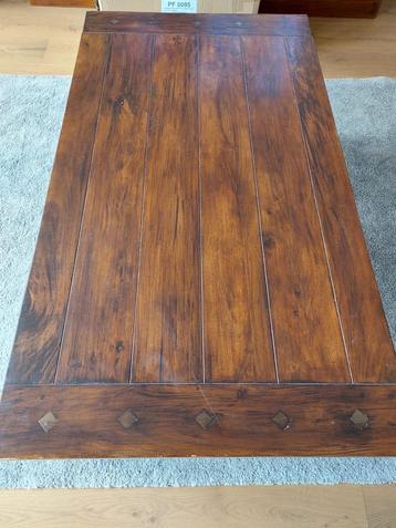 Stevige Houten Salontafel 135x75 beschikbaar voor biedingen