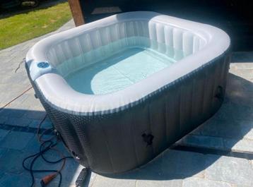 Arebos Jacuzzi opblaasbaar