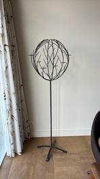 Hoge metalen kandelaar in vorm van boom, Huis en Inrichting, Woonaccessoires | Kandelaars en Kaarsen, Ophalen, Zwart, Zo goed als nieuw