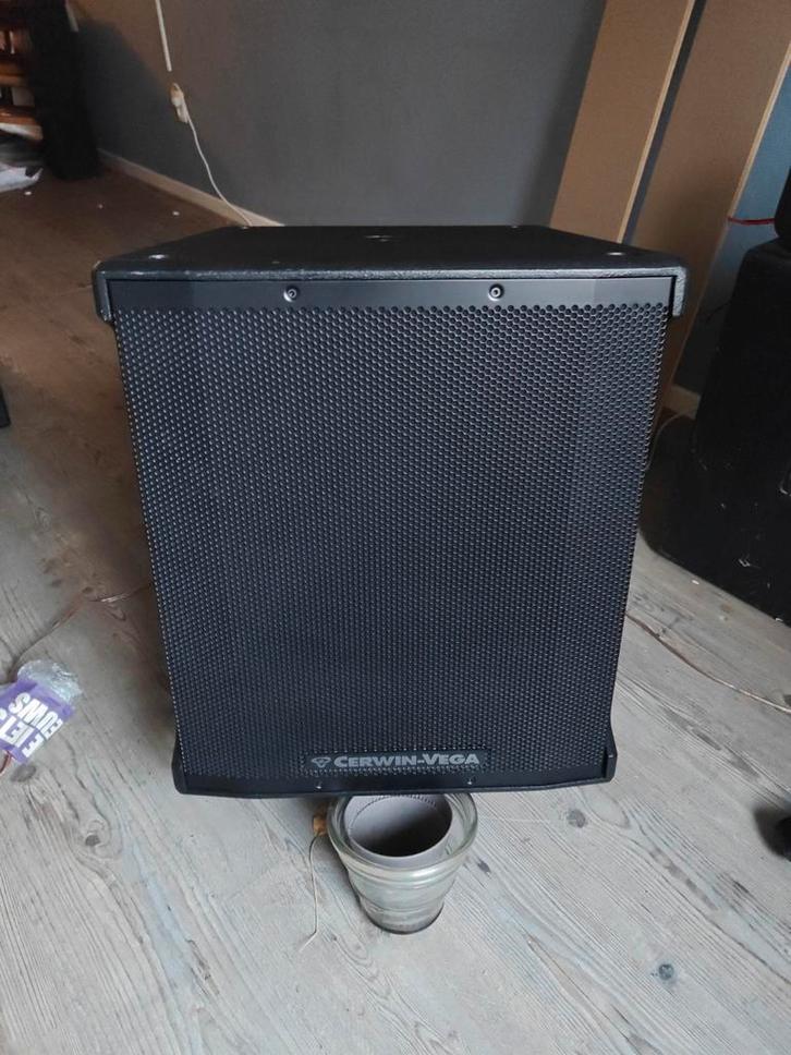 Cerwin Vega CVE-18s subwoofer actief, Audio, Tv en Foto, Luidsprekers, Zo goed als nieuw, Subwoofer, 120 watt of meer, Overige merken