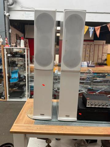 Magnat Quantum 705 vloerstaande luidspreker  beschikbaar voor biedingen