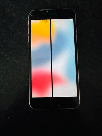 iPhone 6S - goed werkend maar defect scherm - 64GB Zilver beschikbaar voor biedingen