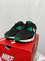 Maat 41 - Nike Air Max 90 Black Stadium Green, Kleding | Heren, Schoenen, Overige kleuren, Verzenden, Nike, Nike