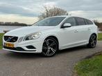 Volvo V60 R-Design Polestar tuned, Auto's, Volvo, Voorwielaandrijving, 1596 cc, 74 €/maand, Zwart