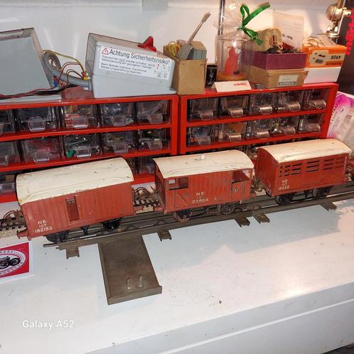 4 x spoor 0 HORNBY wagons, leuke set blikken goederen wagons, Hobby en Vrije tijd, Modeltreinen | Overige schalen, Gebruikt, Wagon