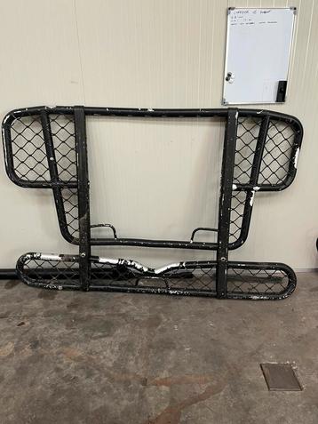 Scania bull bar met werk beschikbaar voor biedingen