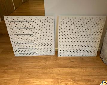 2 stuks IKEA SKÅDIS Wandbord 56*56 beschikbaar voor biedingen