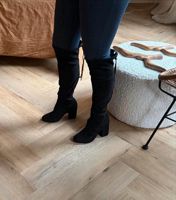 Steven Madden Overknee Laarzen size 40 - Zo goed als nieuw!, Kleding | Dames, Schoenen, Zo goed als nieuw, Hoge laarzen, Zwart