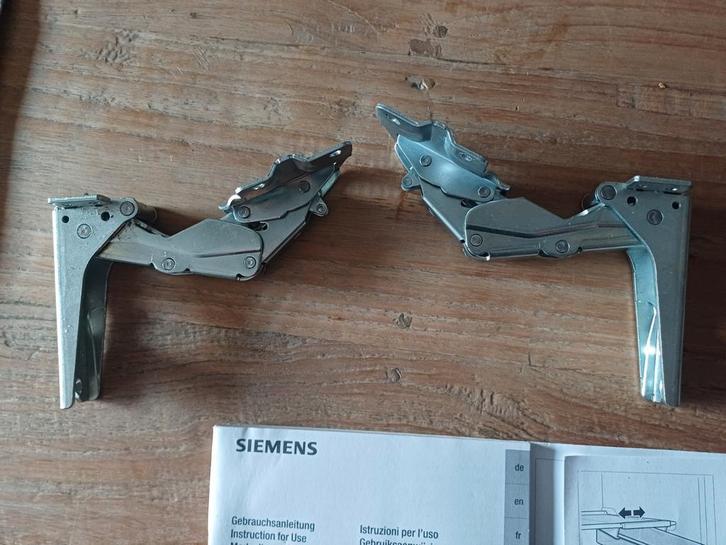 Nieuwe Koelkast Scharnieren - Siemens, Witgoed en Apparatuur, Onderdelen en Toebehoren, Ophalen of Verzenden