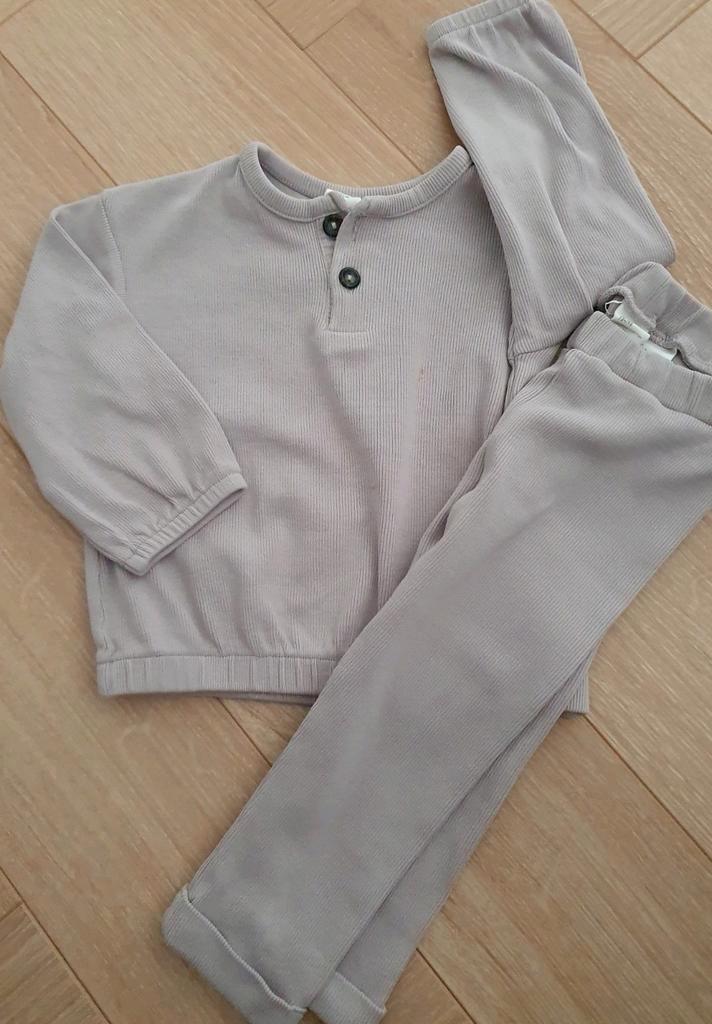 💜 Lila setje h&m meisje 80 86, Kinderen en Baby's, Babykleding | Baby-kledingpakketten, Zo goed als nieuw, Maat 80, Ophalen of Verzenden