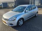 Kia cee'd 1.4 CVVT X-tra Airco Trekhaak nw APK (bj 2009), Auto's, Kia, Stof, Gebruikt, 4 cilinders, 1396 cc