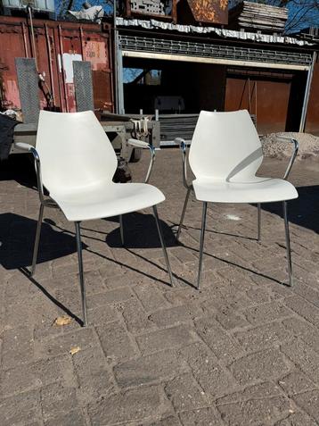Kartell maui stoel - wit met armleggers - 2 stuks beschikbaar voor biedingen
