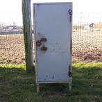 Stalen kast, Ophalen