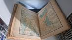 Haagsche courant Wereldatlas  , Boeken, Atlassen en Landkaarten, Nederland, Gelezen, Ophalen of Verzenden, 1800 tot 2000