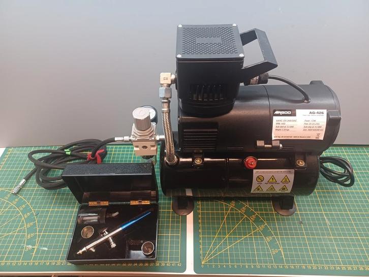 Airbrush compressor + Badger 150 airbrush, Doe-het-zelf en Verbouw, Compressors, Gebruikt, Ophalen of Verzenden