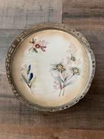 Antiek / vintage serveerschaal /onderzetter 7016 met bloemen, Antiek en Kunst, Ophalen of Verzenden