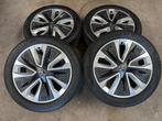 18 inch originele velgen + zomerbanden Skoda Karoq, 18 inch, Banden en Velgen, Ophalen of Verzenden, Personenwagen