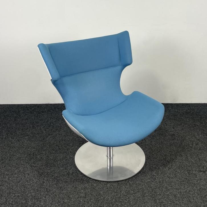 Artifort Boson Fauteuil - Blauw 25348, Huis en Inrichting, Fauteuils, Gebruikt, Metaal, Stof, 50 tot 75 cm, 75 tot 100 cm, Ophalen