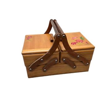 Vintage Franse draagbare naaikoffer, jaren 60 beschikbaar voor biedingen