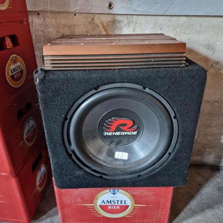 Renegade Subwoofer met Versterker - Werkt Perfect!, Auto diversen, Autospeakers, Gebruikt, Ophalen of Verzenden