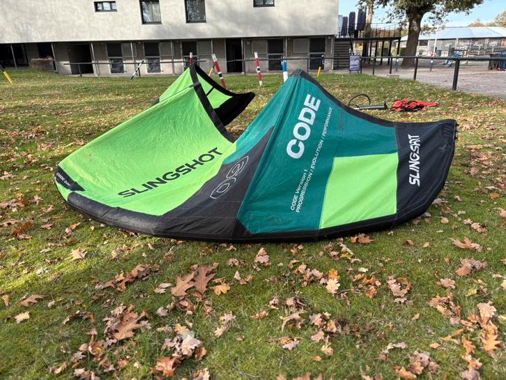 Slingshot code 9, Watersport en Boten, Kitesurfen, Zo goed als nieuw, Kite, 9 m², Geen board, Ophalen of Verzenden