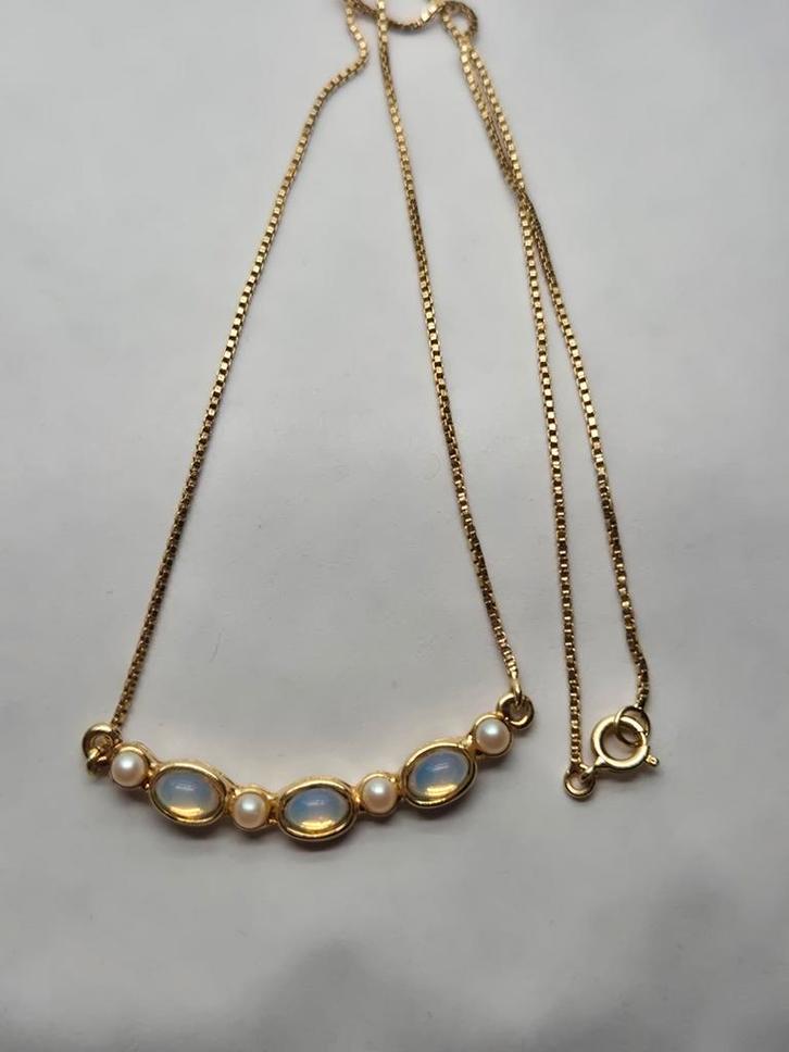 Gouden ketting met maansteen en parels, Sieraden, Tassen en Uiterlijk, Kettingen, Zo goed als nieuw, Goud, Met edelsteen, Met hanger