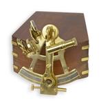 Sextant in doosje, Watersport en Boten, Navigatiemiddelen en Scheepselektronica, Ophalen, Zo goed als nieuw, Gps of Kompas